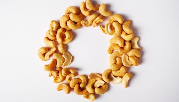 カシューナッツのカロリーはどのくらい？栄養と効能についても解説